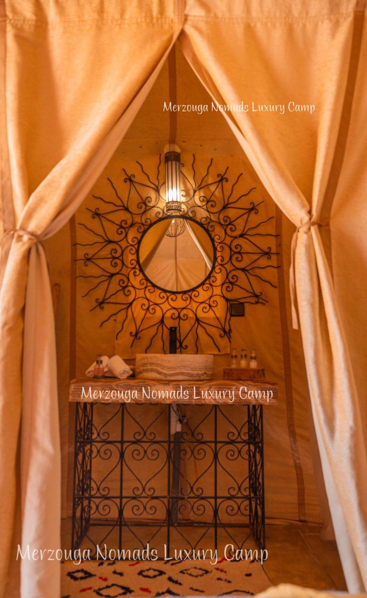 Merzouga Nomads Luxury Camp Dış mekan fotoğraf